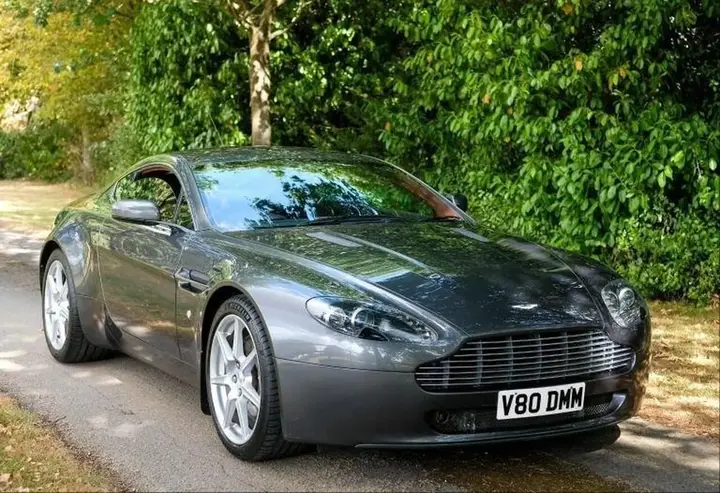 Aston Martin Vantage