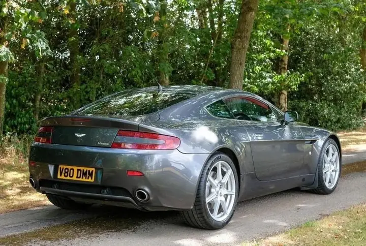 Aston Martin Vantage 2008 photo 5