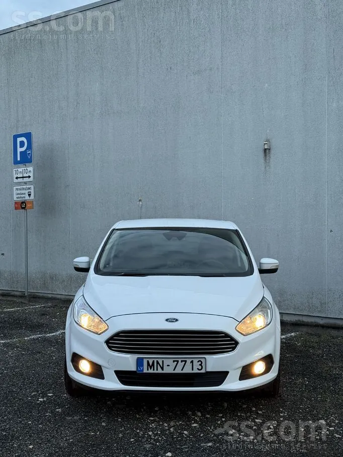 Ford S-Max 2015 photo 4