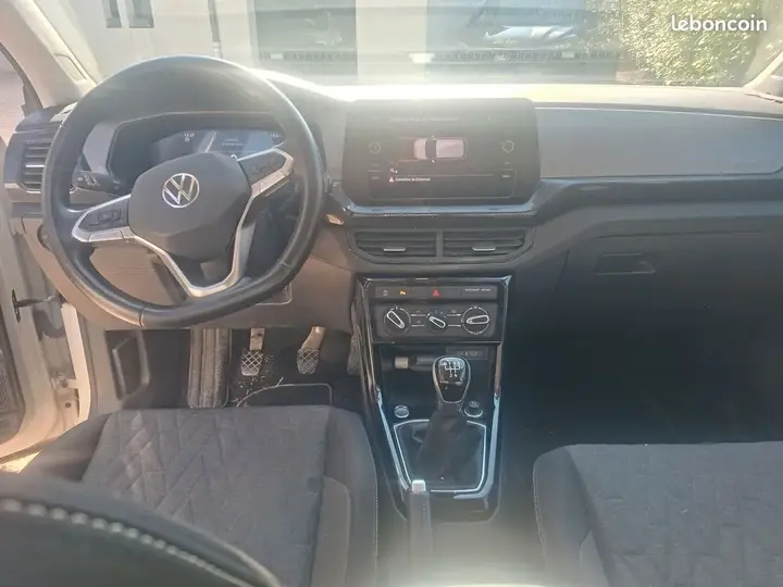 Volkswagen T-Cross 2024 photo 3