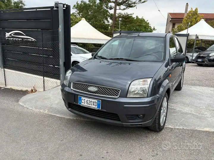 Ford Fusion 2005 photo 3