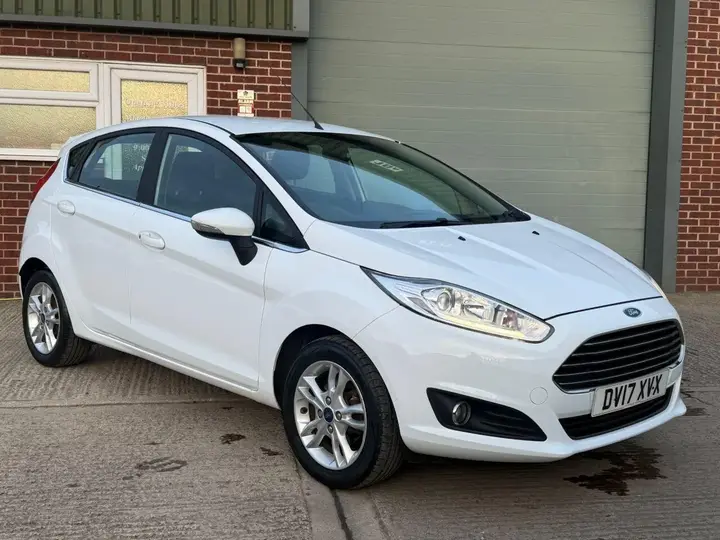 Ford Fiesta 2017 photo 2