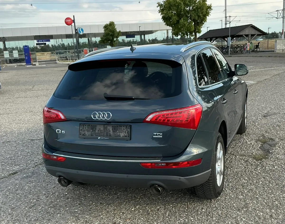 Audi Q5 2010 photo 3