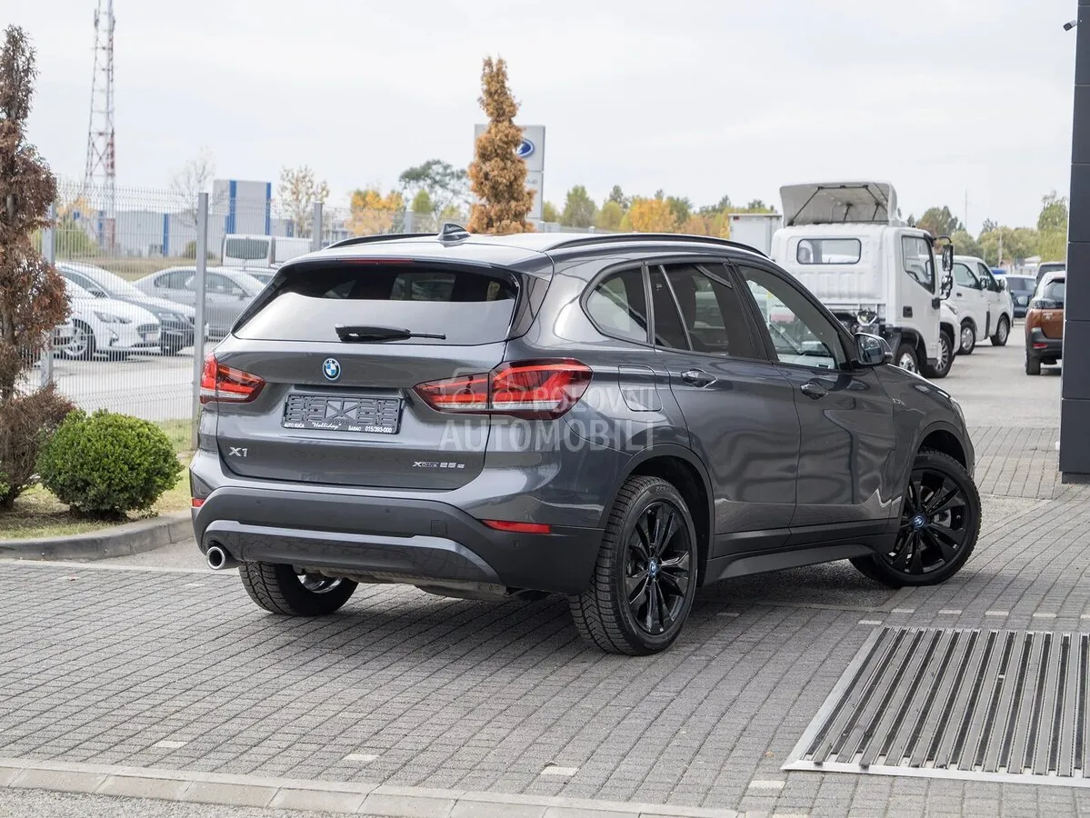 BMW X1 2022 photo 2