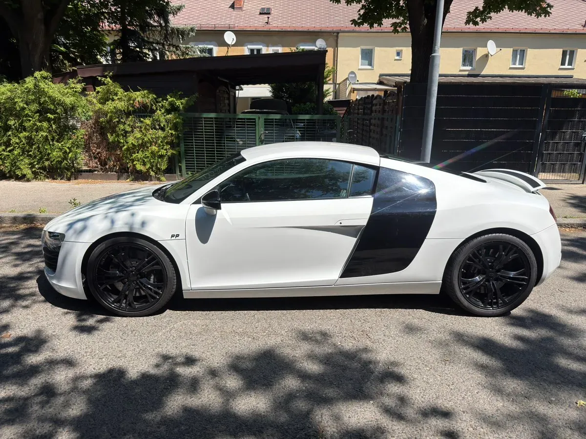 Audi R8 2008 photo 3