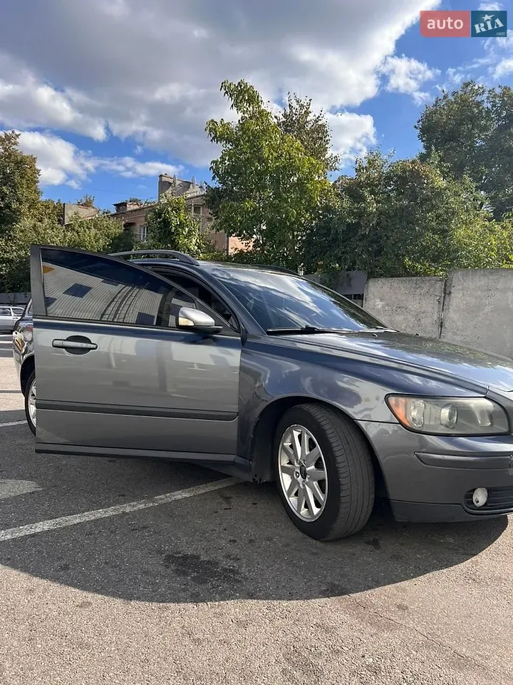 Volvo V50 2006 photo 2
