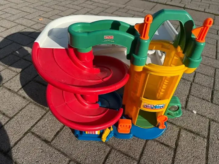 Fisher-Price Spielgarage Autos