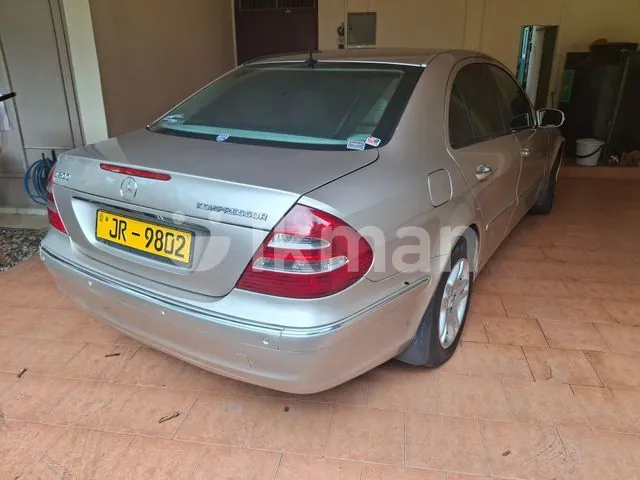 Mercedes-Benz E200 2004 photo 5
