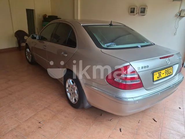 Mercedes-Benz E200 2004 photo 3