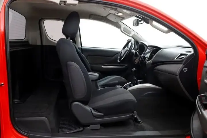 Mitsubishi L200 2018 photo 3