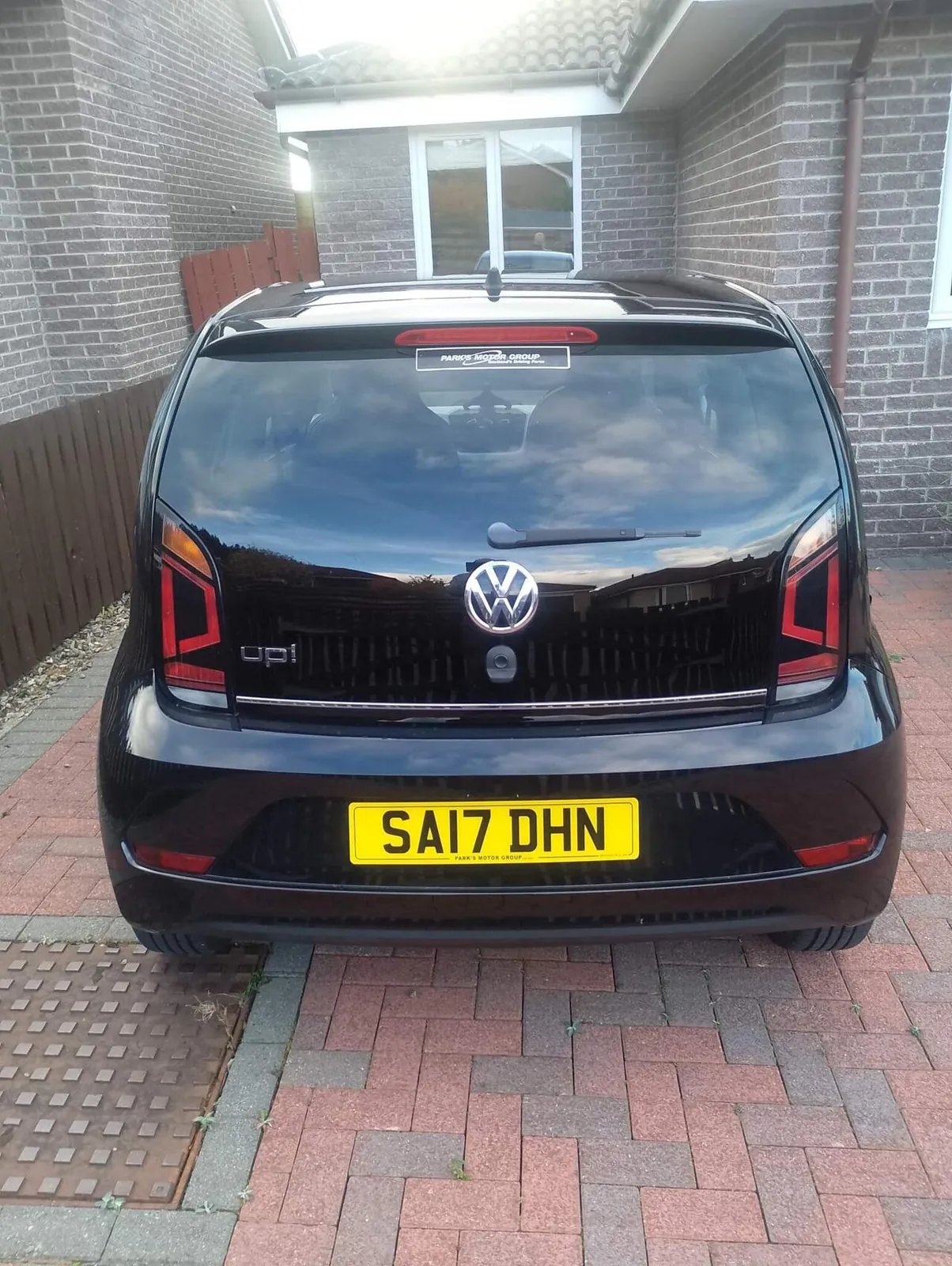 Volkswagen Up 2017 photo 2