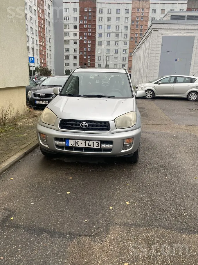 Toyota Rav 4 2000 photo 2