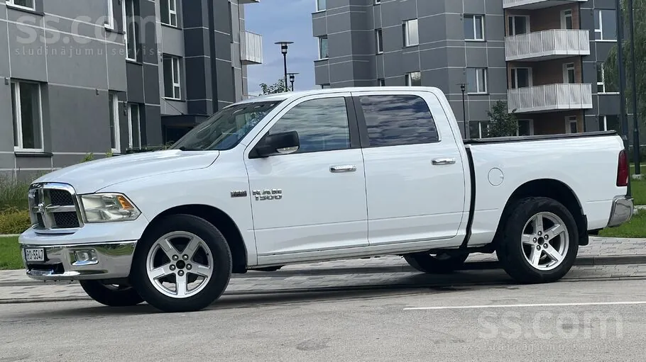 Dodge Ram 1500 Crew Cab 2009 photo 3