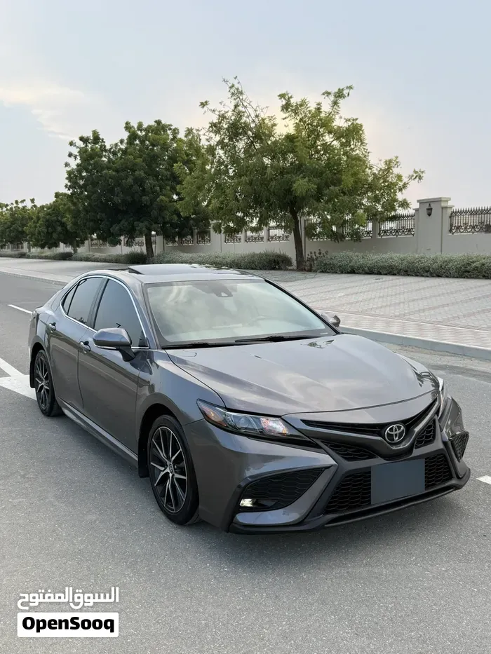 Toyota Camry 2022 photo 2