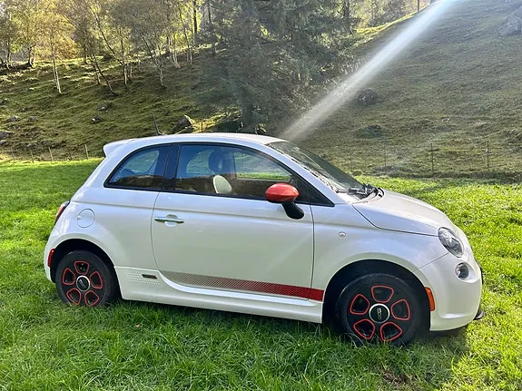 Fiat 500E 2017 photo 2