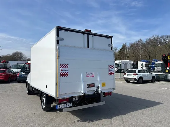 Iveco Daily 2021 photo 3