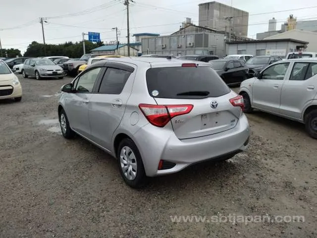 Toyota Vitz 2019 photo 3