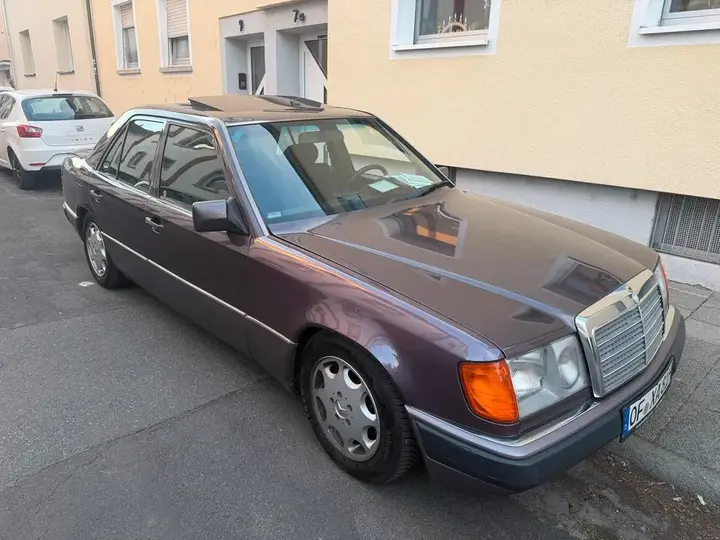 Mercedes-Benz 250 D