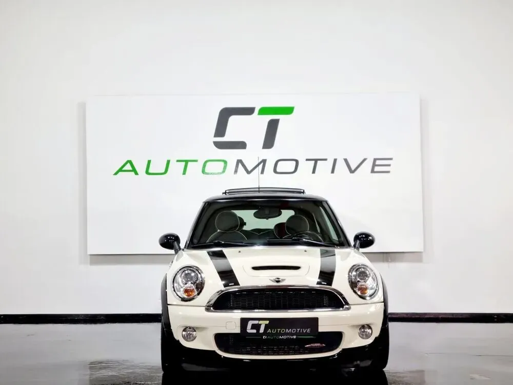 Mini Mini Cooper S 2010 photo 2