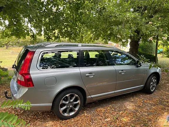 Volvo V70 2012 photo 4