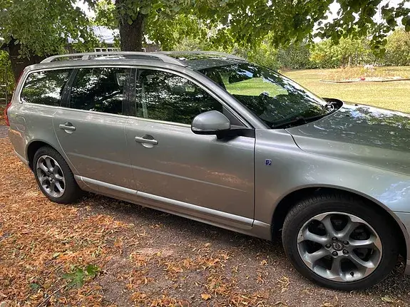 Volvo V70 2012 photo 3