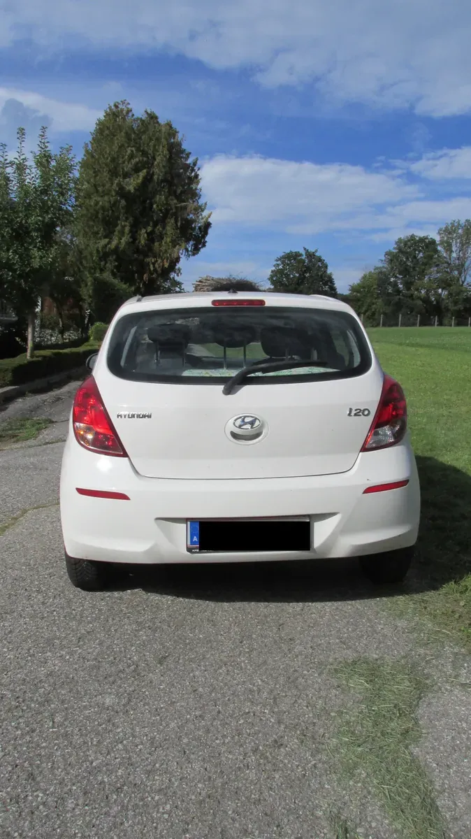 Hyundai I20 2013 photo 2