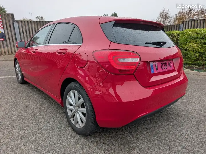 Mercedes-Benz A-Class 2014 photo 2