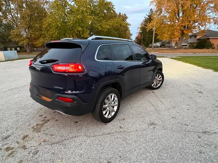 Jeep Cherokee 2015 photo 3