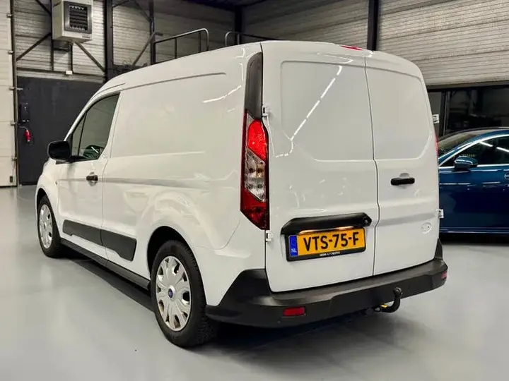 Ford Transit Connect 2023 photo 2