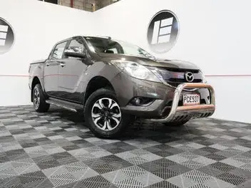 Mazda Bt-50 2017 photo 2