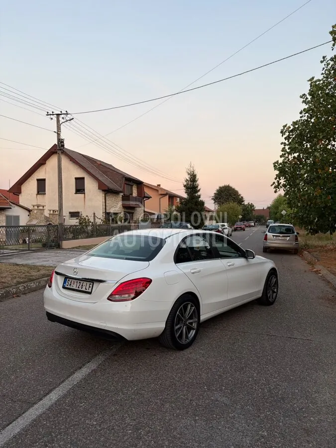 Mercedes-Benz C 220 2014 photo 3