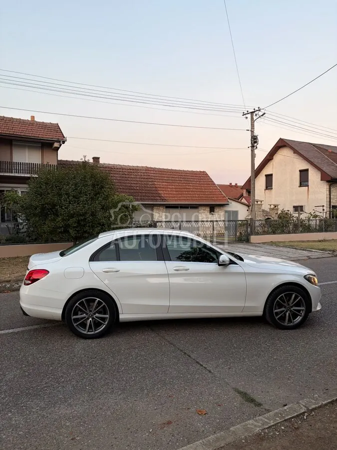 Mercedes-Benz C 220 2014 photo 2
