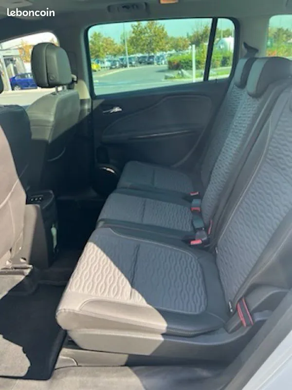 Opel Zafira Tourer 2012 photo 3