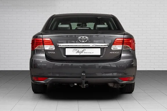 Toyota Avensis 2013 photo 3