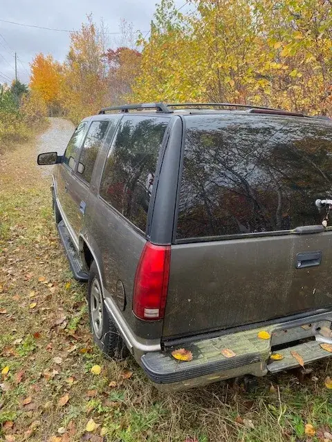 Chevrolet Tahoe 1999 photo 2