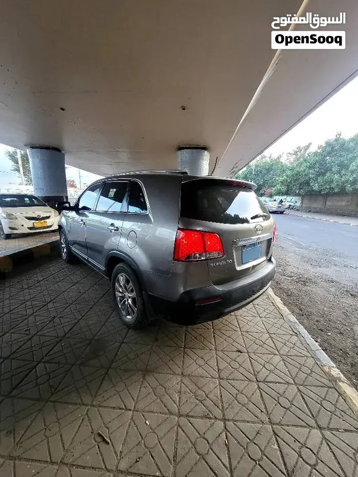 Kia Sorento 2011 photo 3