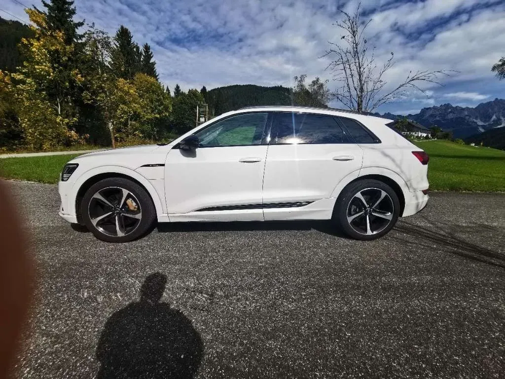 Audi E-Tron 2019 photo 3
