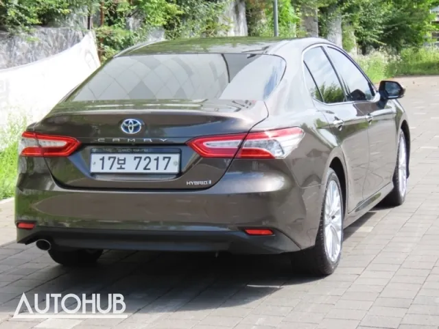 Toyota Camry 2018 photo 3