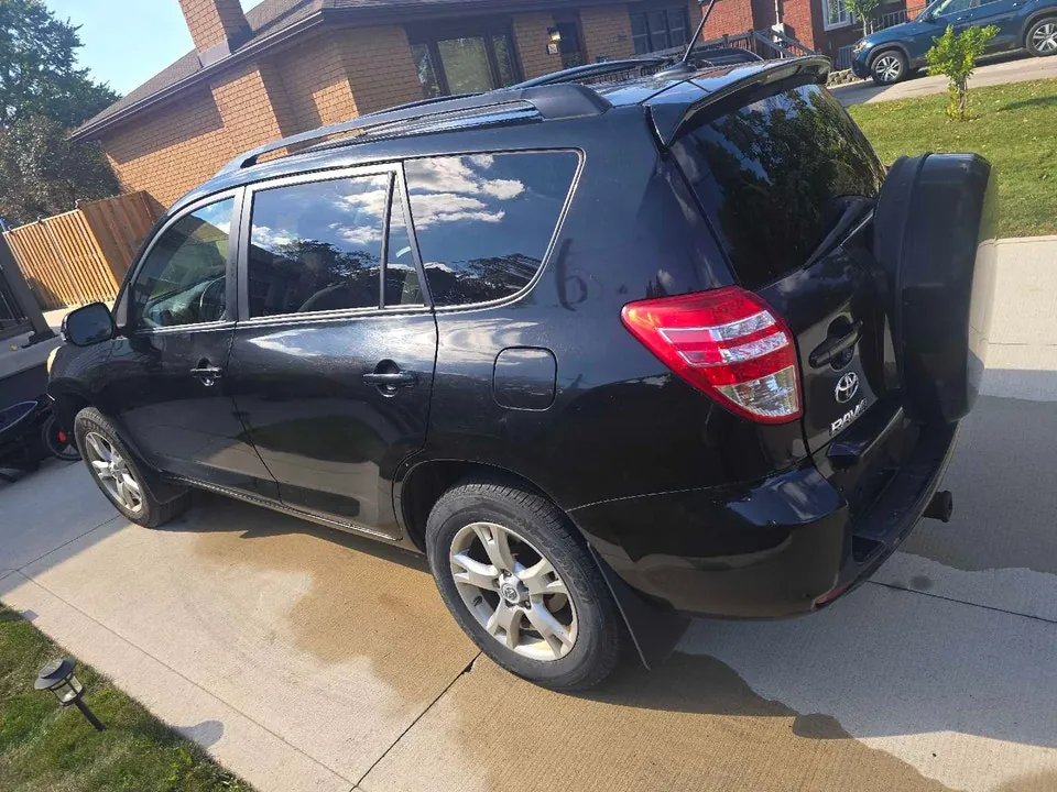 Toyota Rav4 2011 photo 4