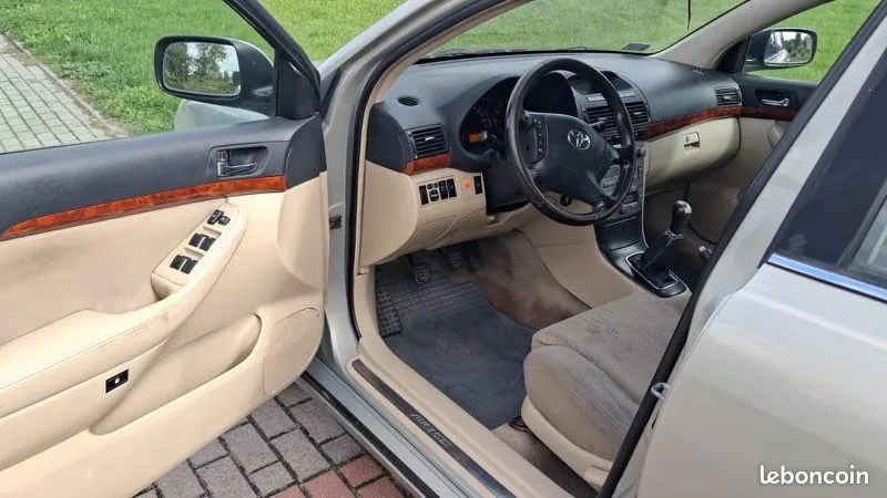 Toyota Avensis 2005 photo 4