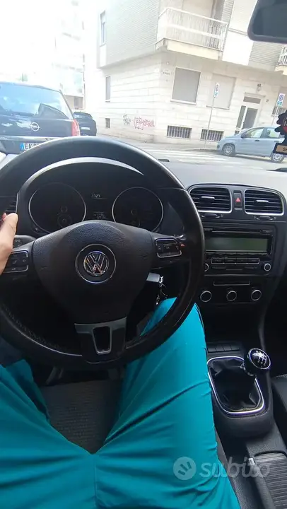 Volkswagen Golf 2010 photo 3