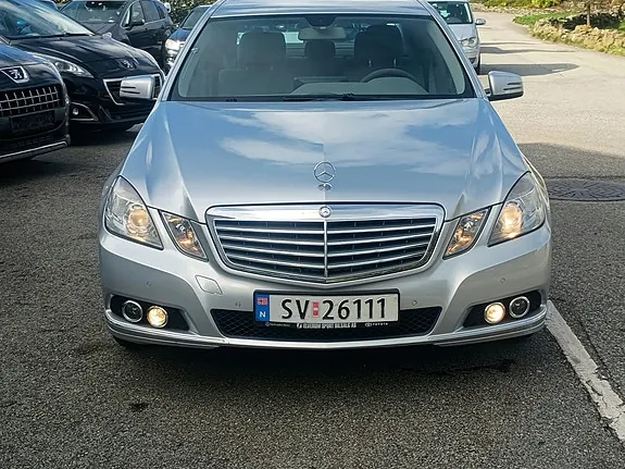 Mercedes-Benz E200 D 2010 photo 2