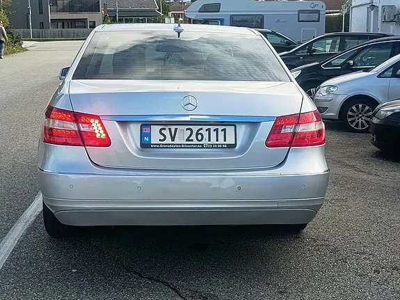 Mercedes-Benz E200 D 2010 photo 4