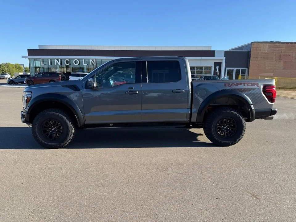 Ford F-150 2025 photo 2