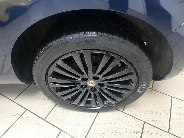 Vauxhall Astra 2012 photo 4