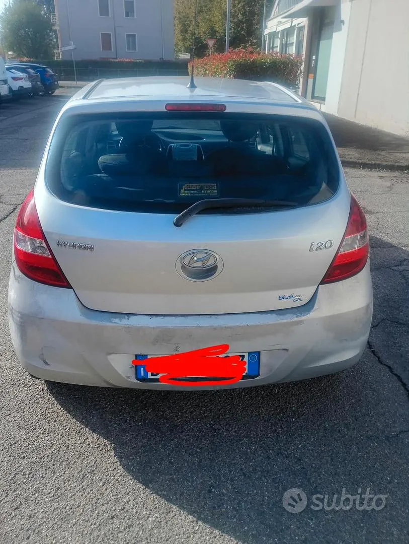 Hyundai I20 2009 photo 2