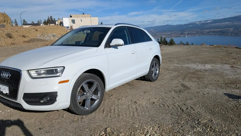 Audi Q3 2015 photo 3