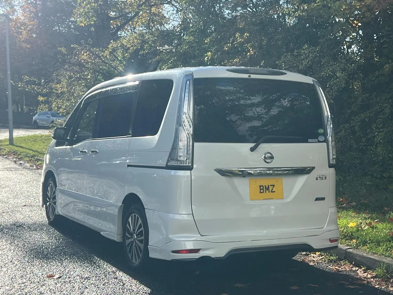 Nissan Serena 2015 photo 5