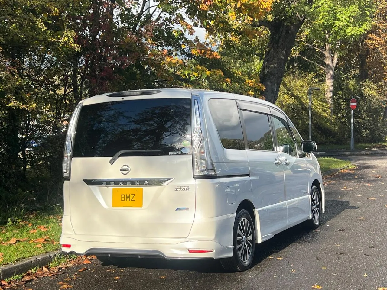 Nissan Serena 2015 photo 3