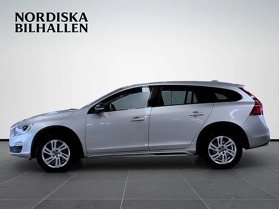 Volvo V60 Cross Country 2018 photo 5